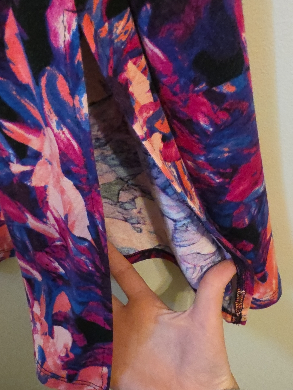 Dana Buchman Black Floral Print Maxi Skirt. In EUC - Picture 3 of 5